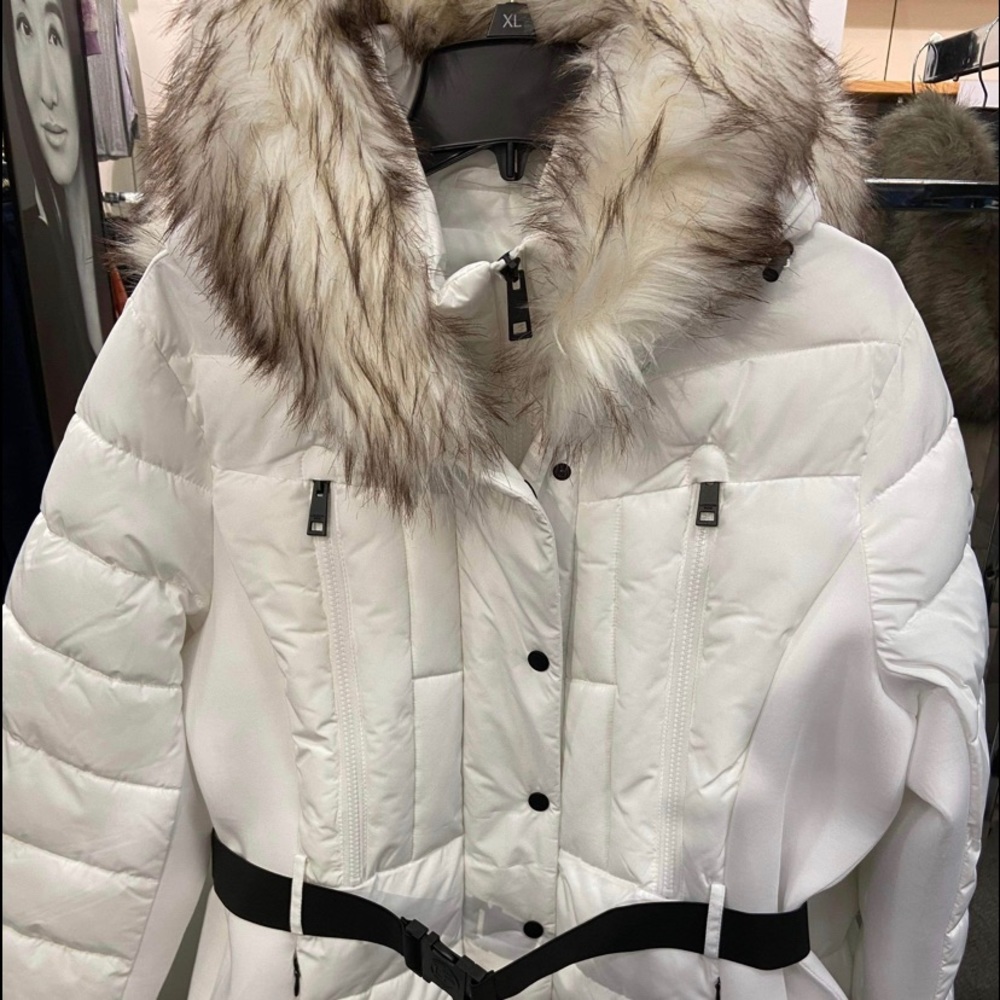 Winter coat with faux fur hood and black belt